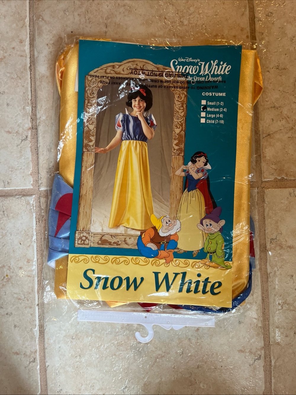 Halloween costume NIP Disney Princess Snow White  Child med age  2-4 years